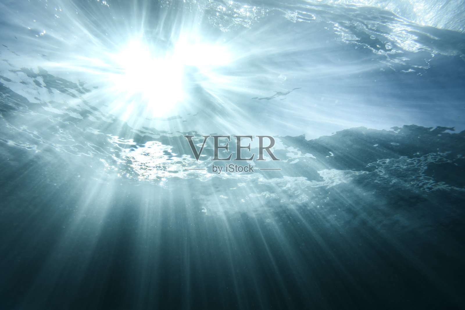 水下波照片摄影图片