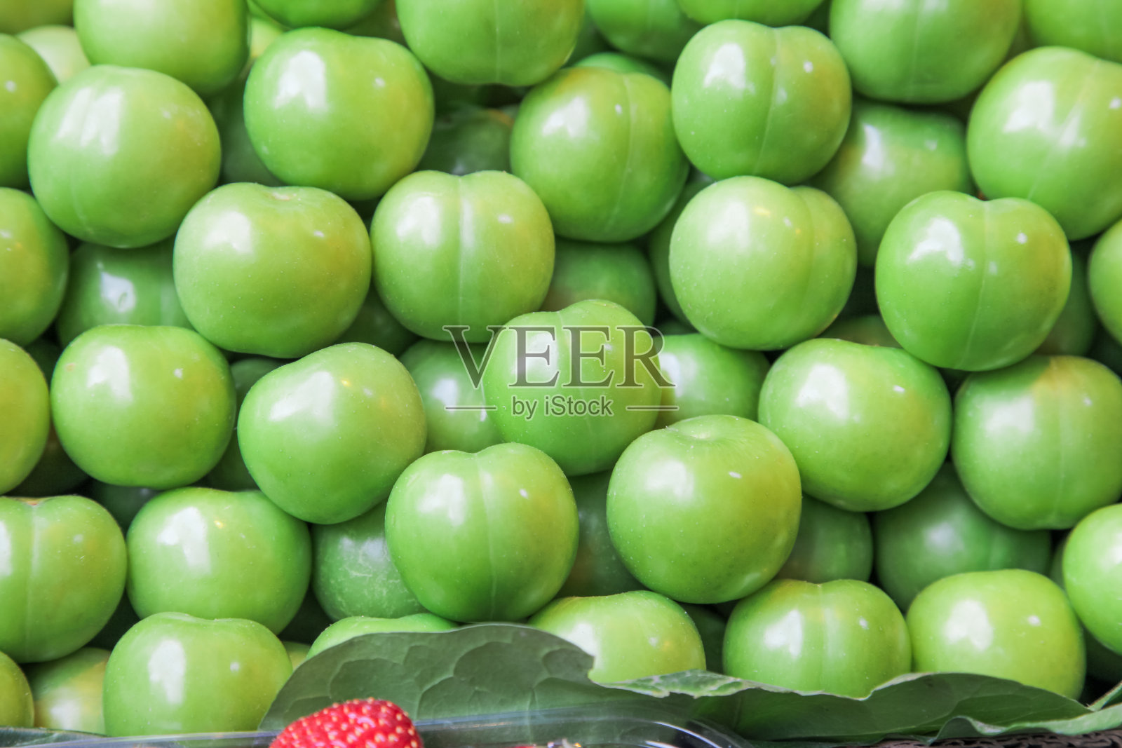 市场中的青李子照片摄影图片