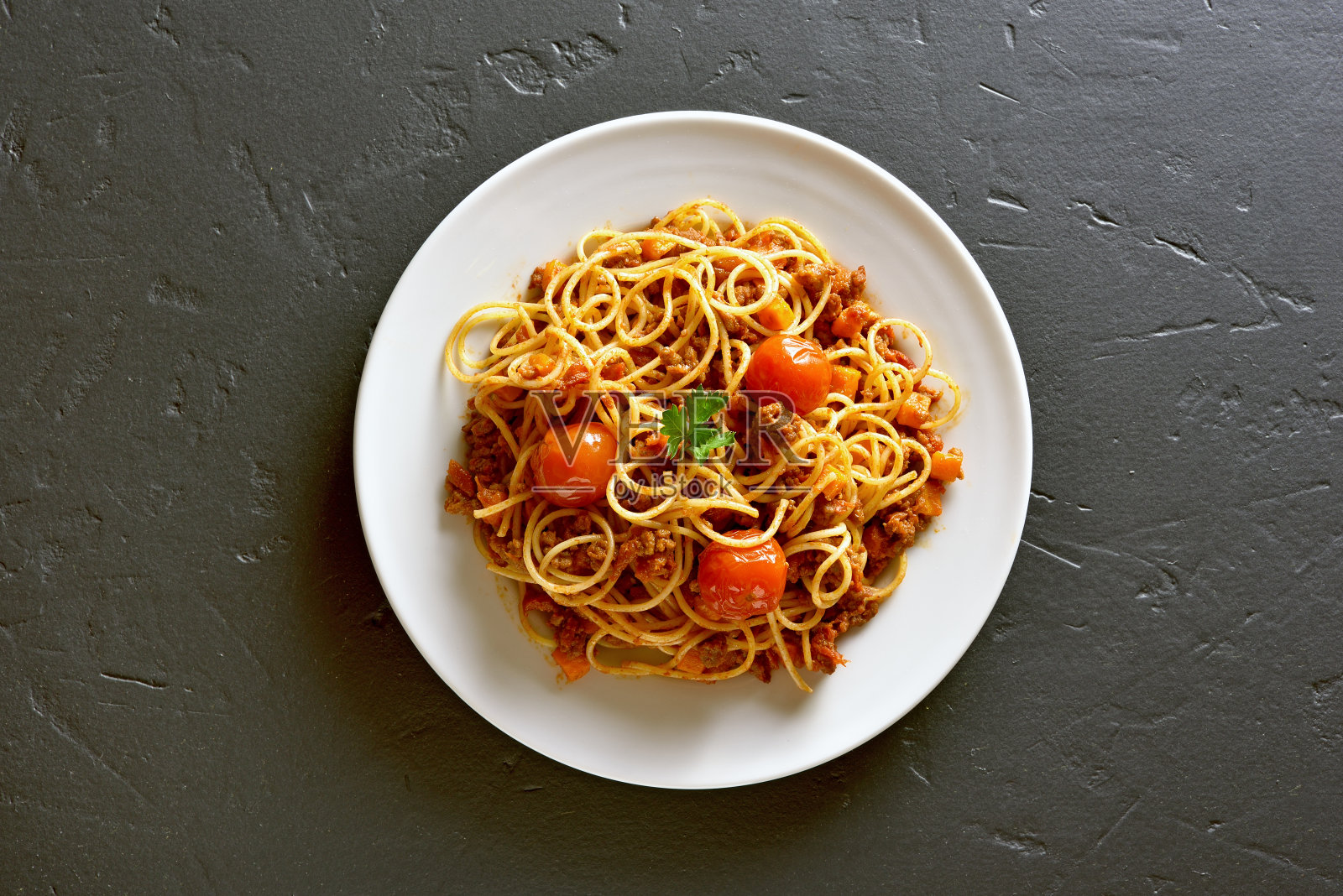 肉末蔬菜意大利面照片摄影图片