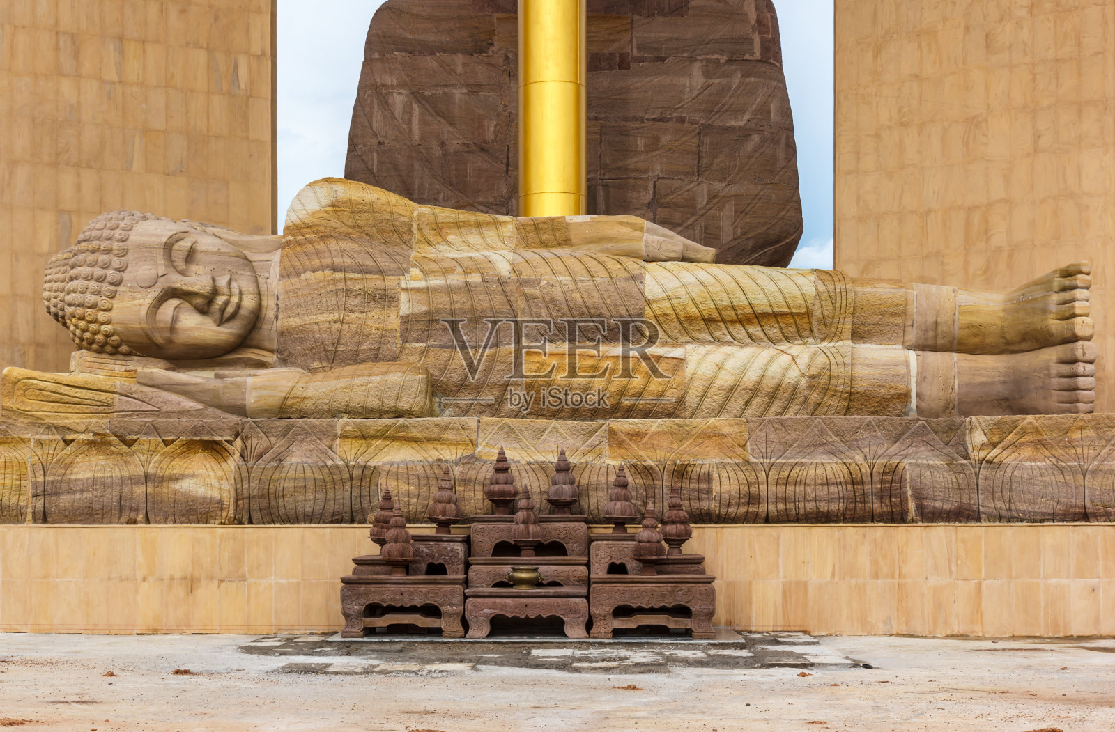 佛像砂岩雕刻照片摄影图片