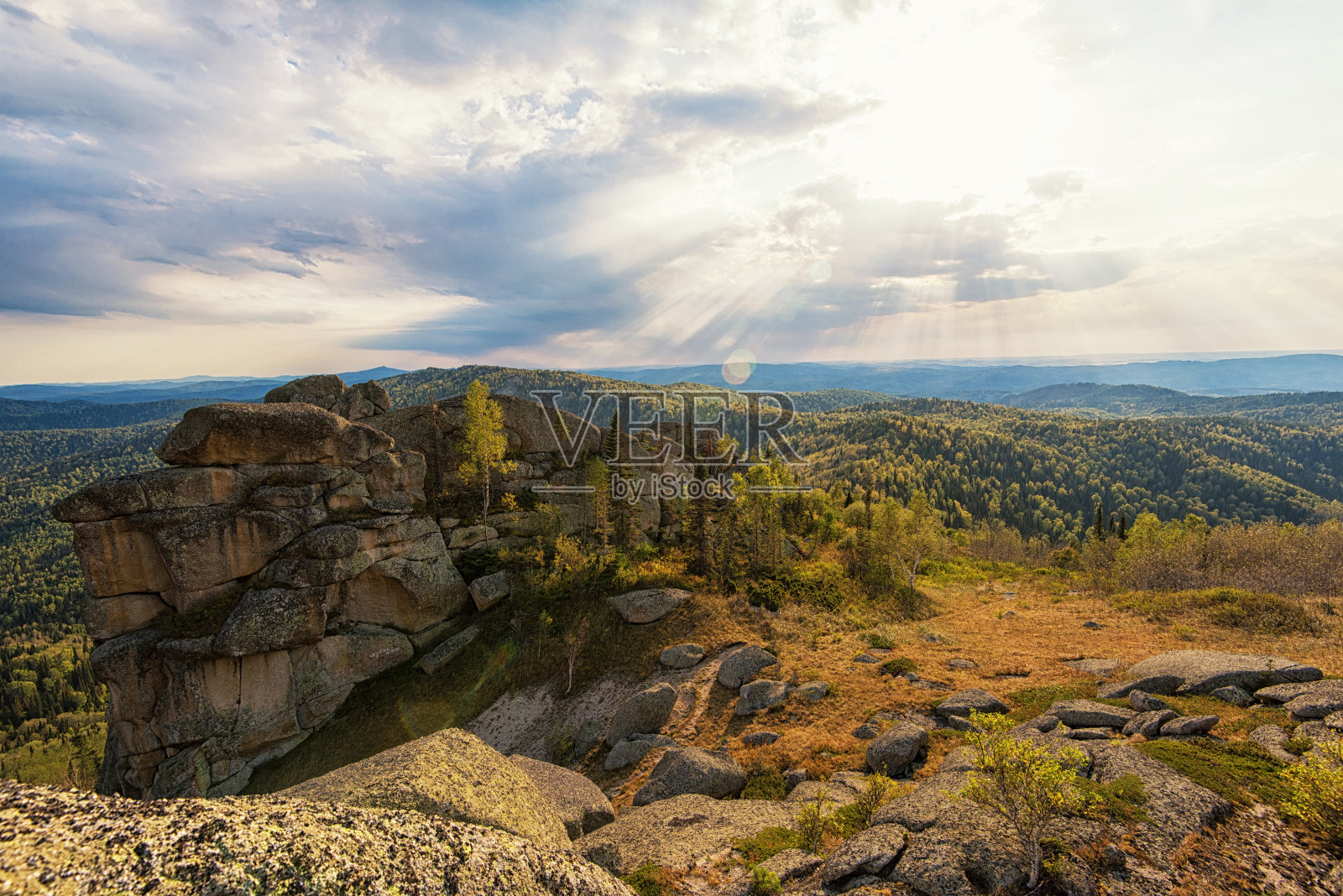 阿尔泰山脉的美景照片摄影图片