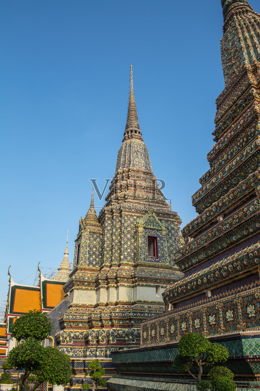 佛塔是佛寺中的佛塔照片摄影图片