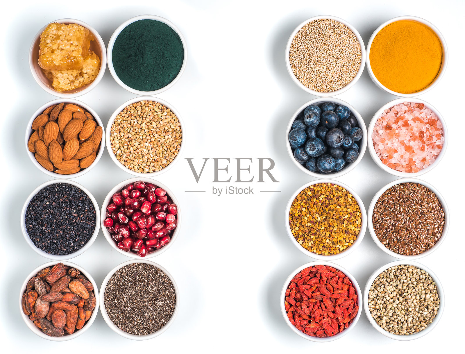 各种超级食物在碗中孤立白色照片摄影图片