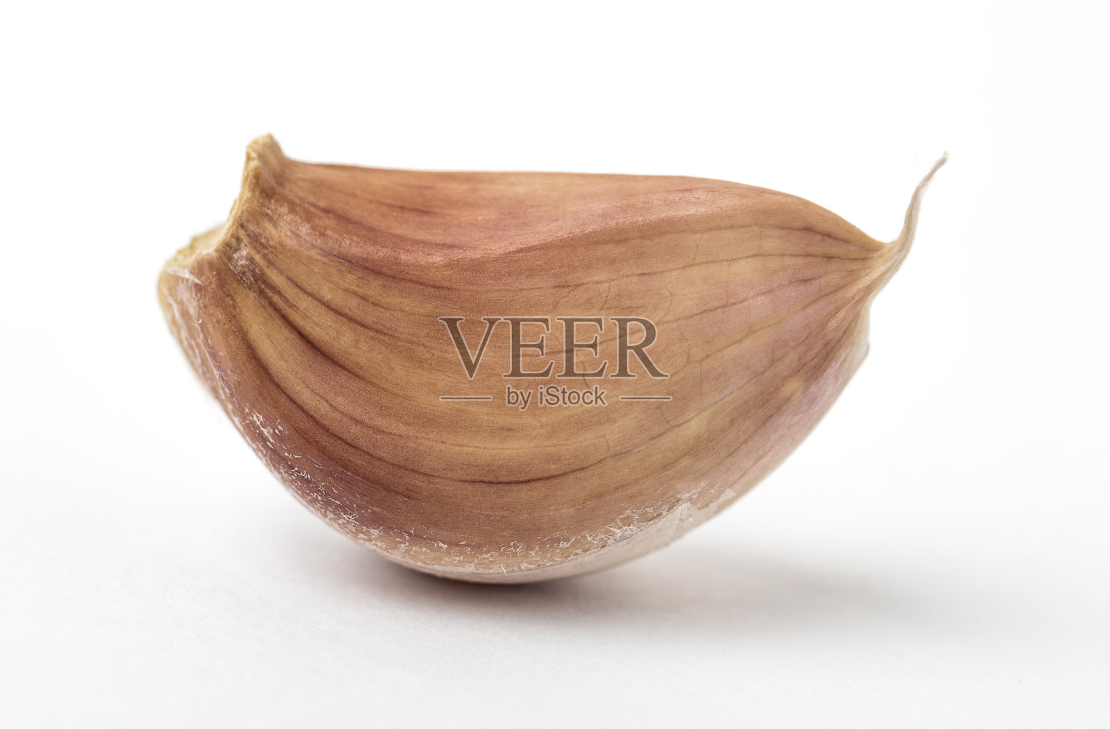 新鲜大蒜孤立在白色背景。生蒜照片摄影图片