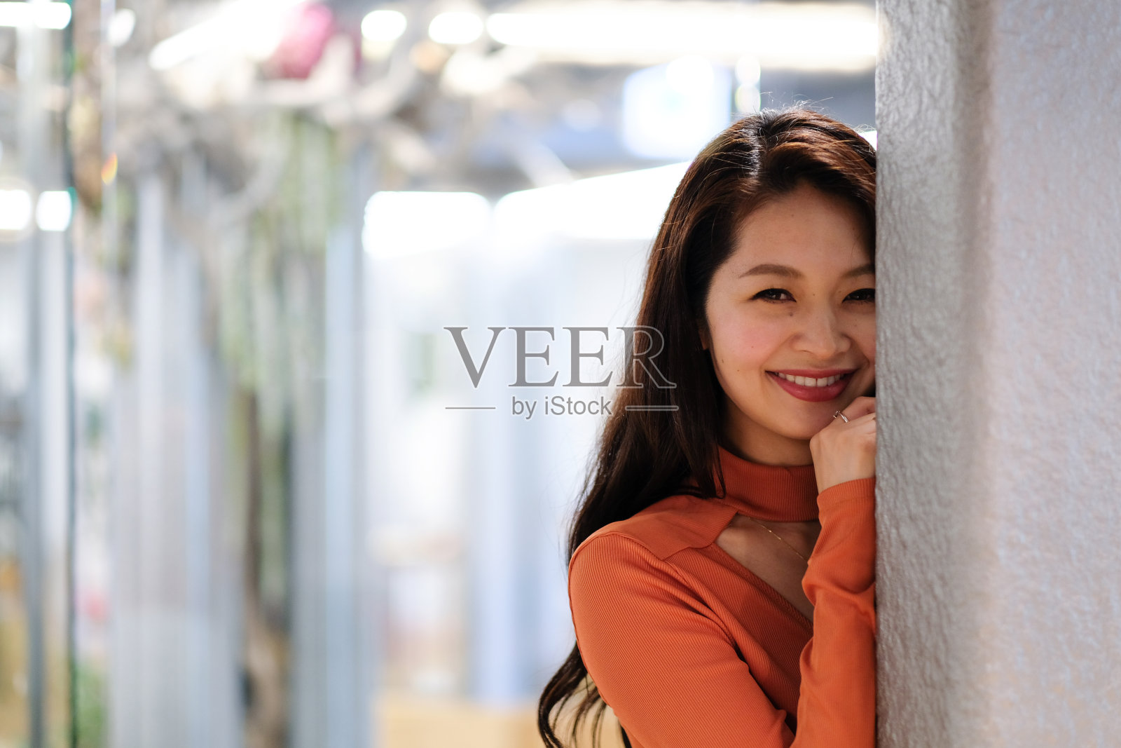 年轻女子的肖像照片摄影图片