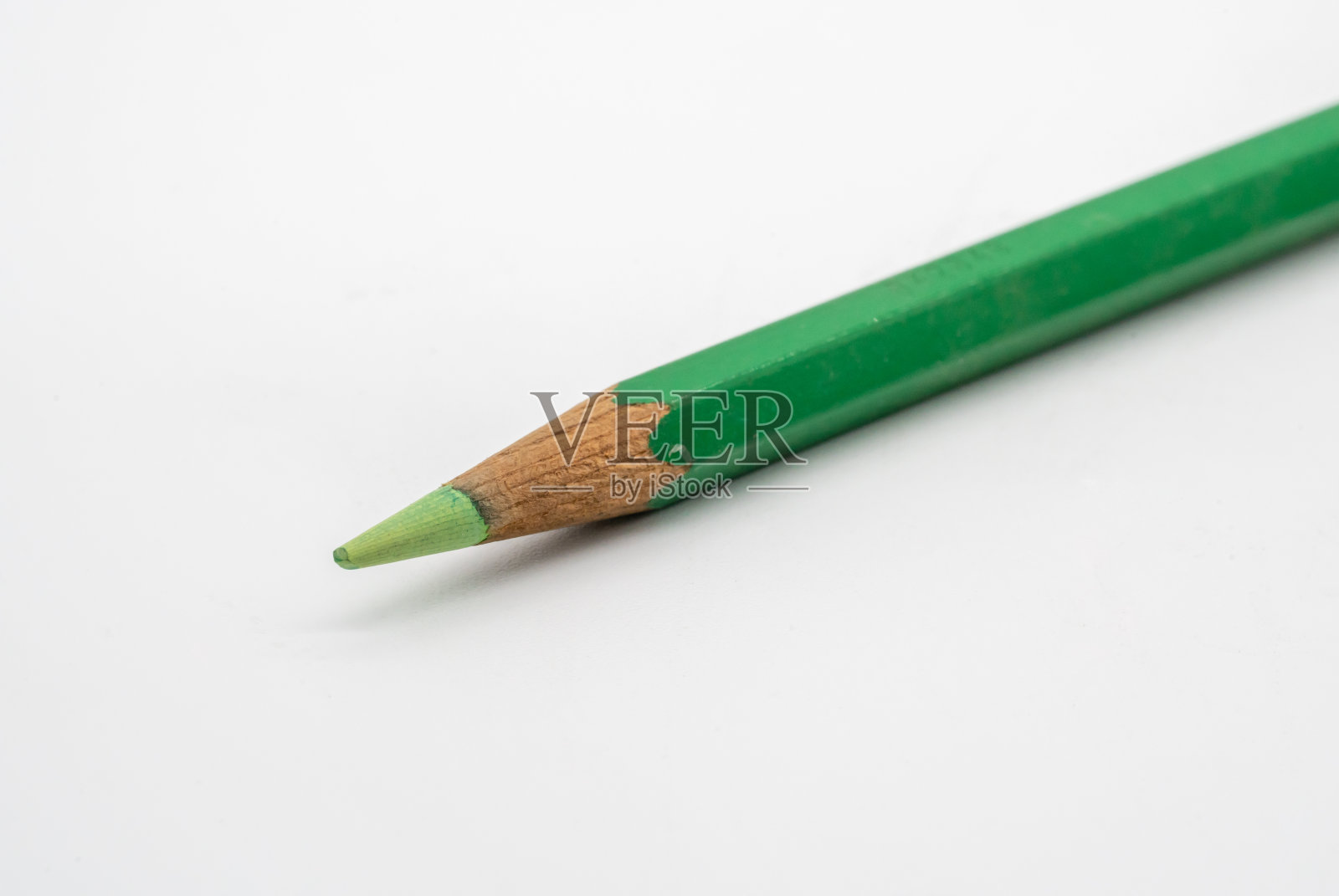浅绿色铅笔孤立在白色背景。有选择性的重点照片摄影图片