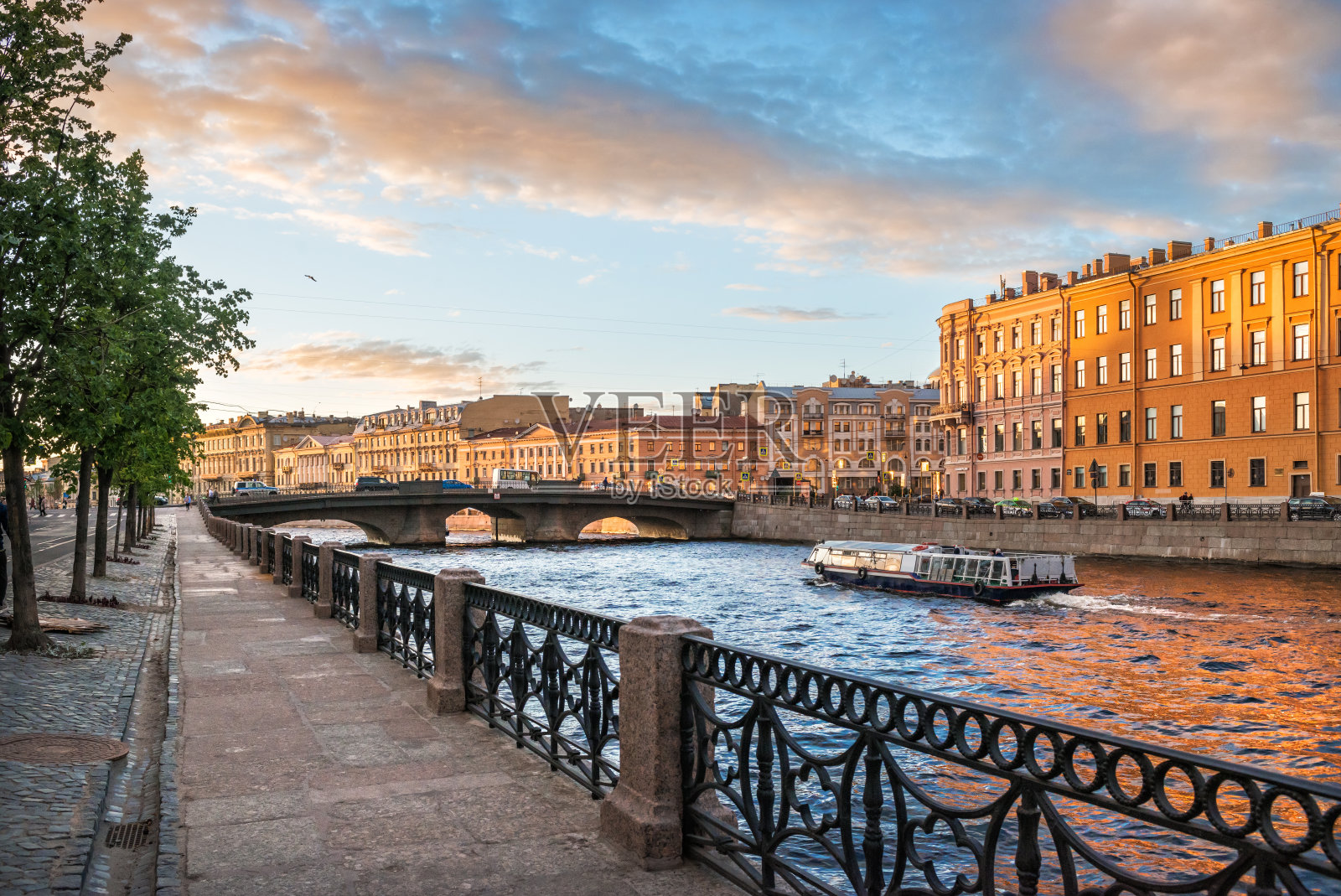 丰坦卡河和别林斯基桥照片摄影图片