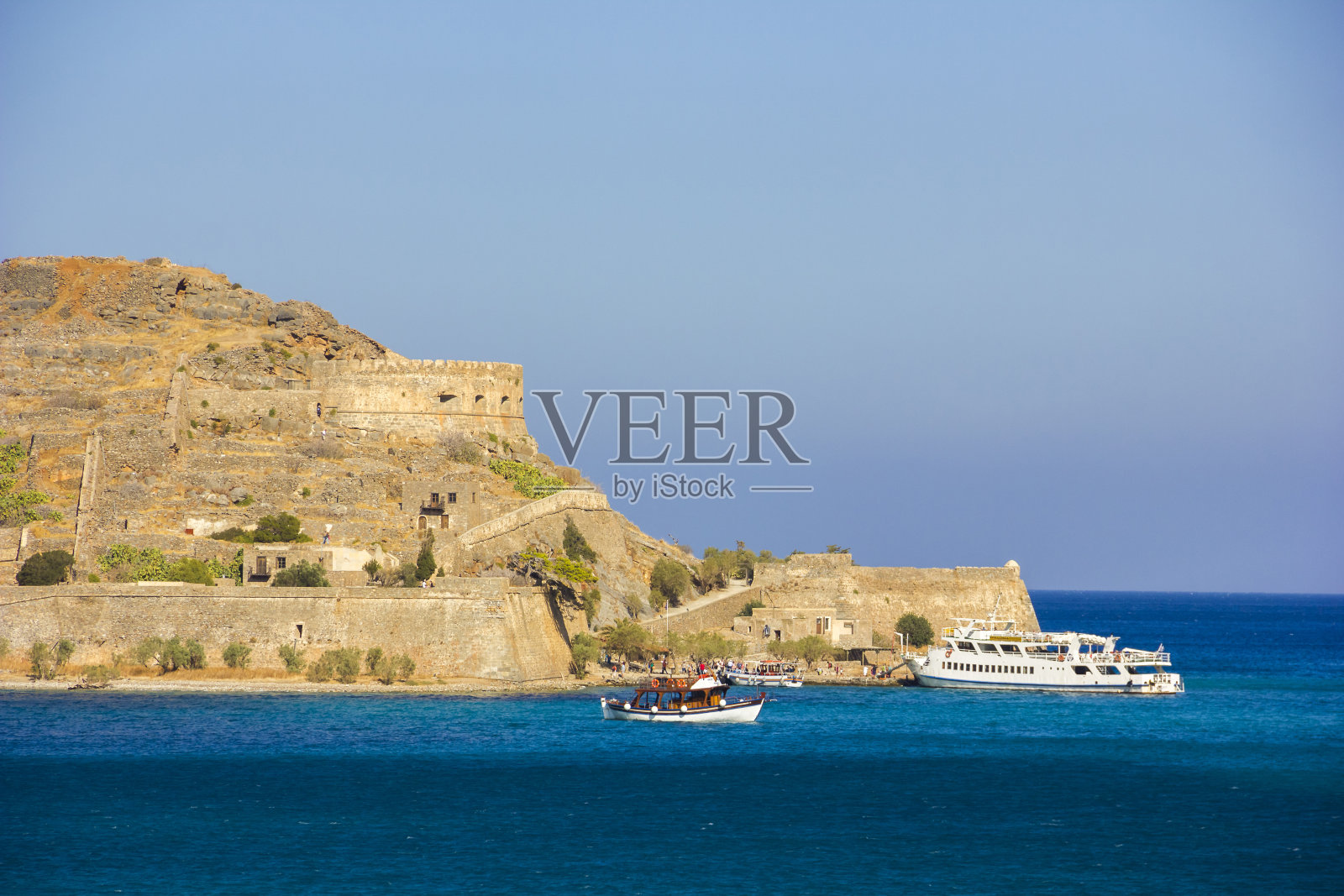 希腊克里特岛Agios Nikolaos附近的史宾纳隆加要塞。照片摄影图片