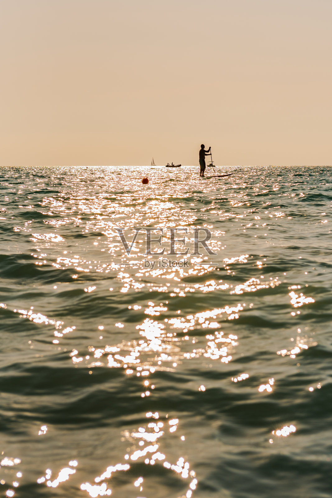 在公海上照片摄影图片