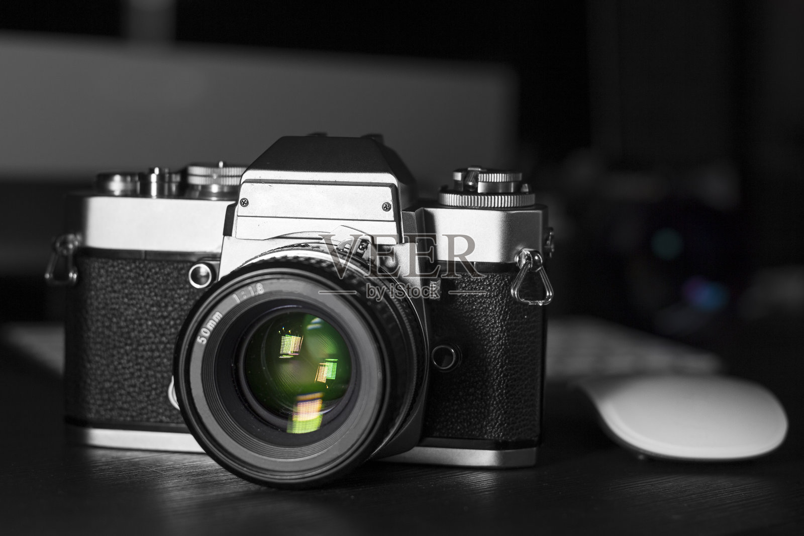 胶片相机和数码相机照片摄影图片