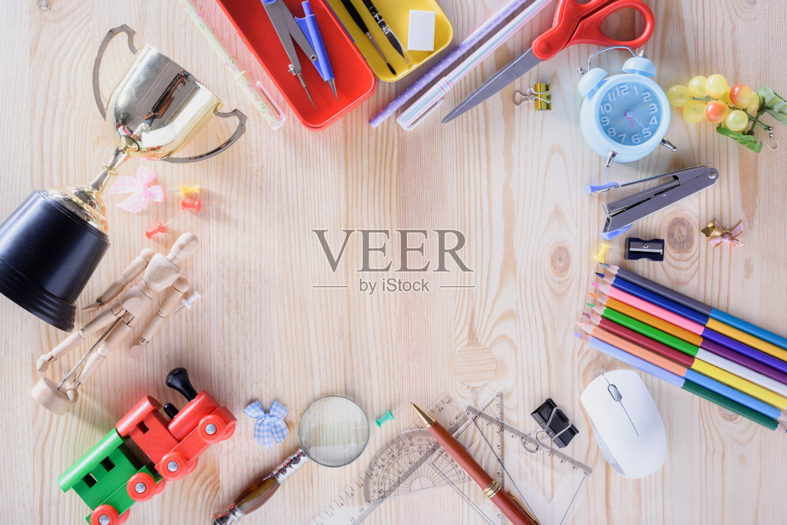 教育，回到学校的概念与复制空间照片摄影图片