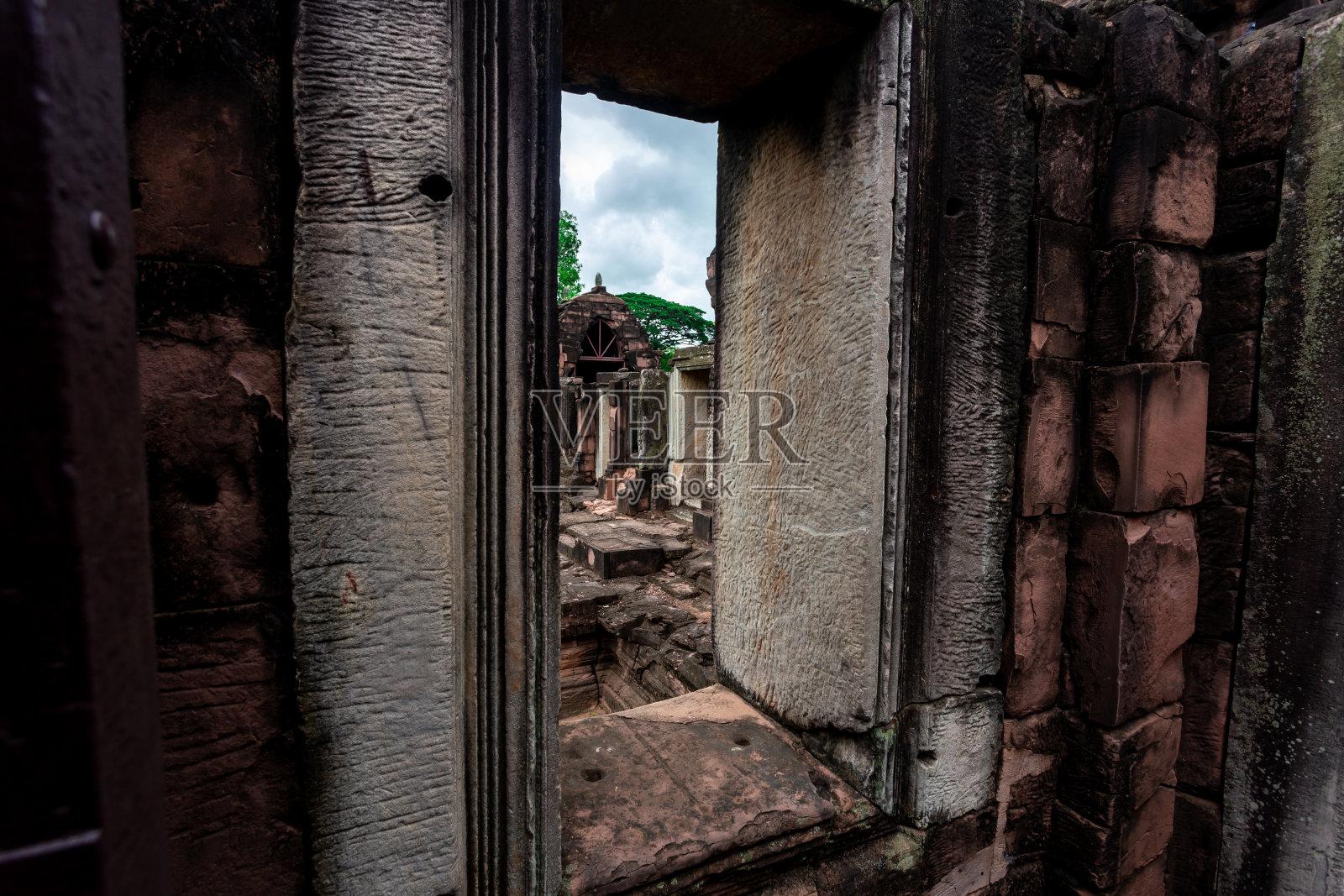 菲迈历史公园的主塔，古老而美丽的建筑，泰国照片摄影图片