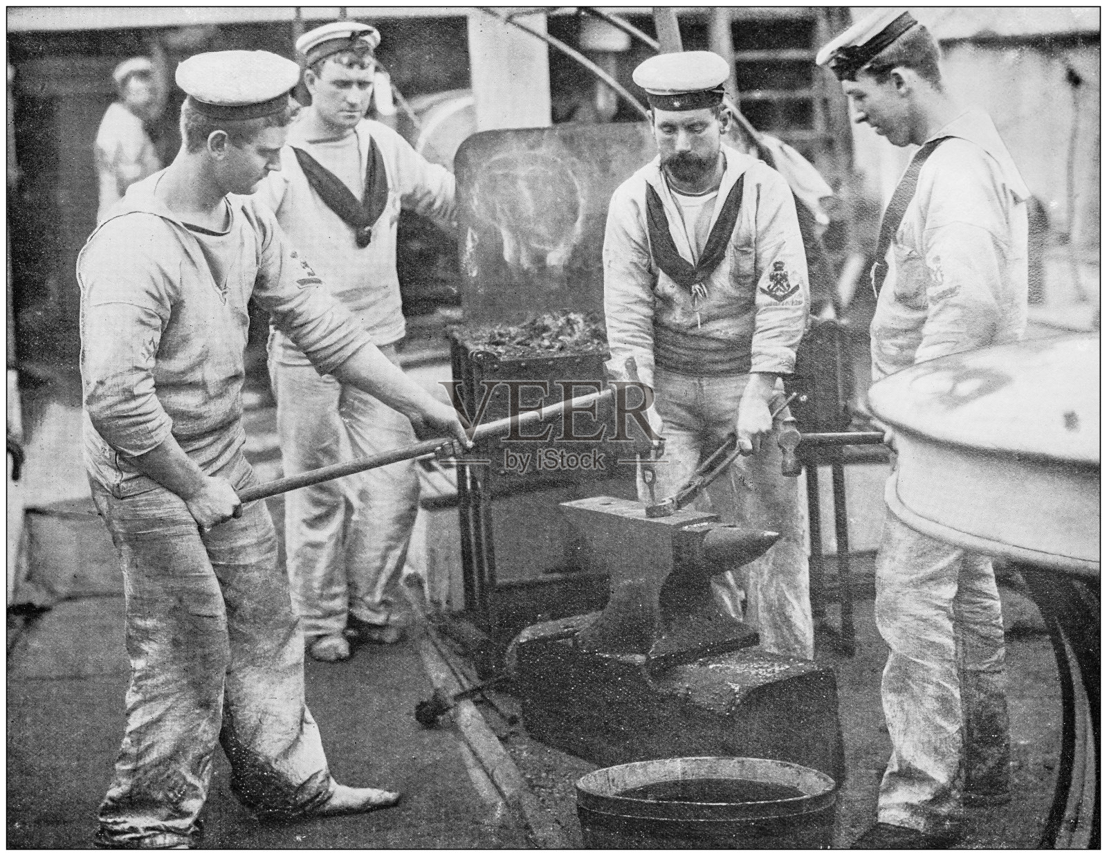 海军和陆军古董历史照片：铁匠照片摄影图片