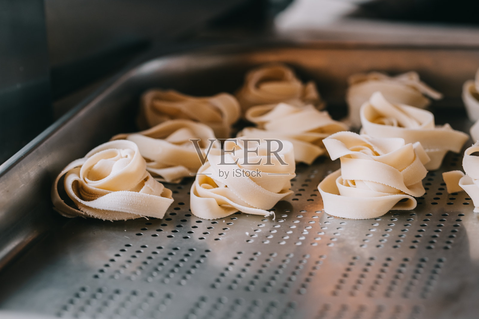 做意大利干面条照片摄影图片