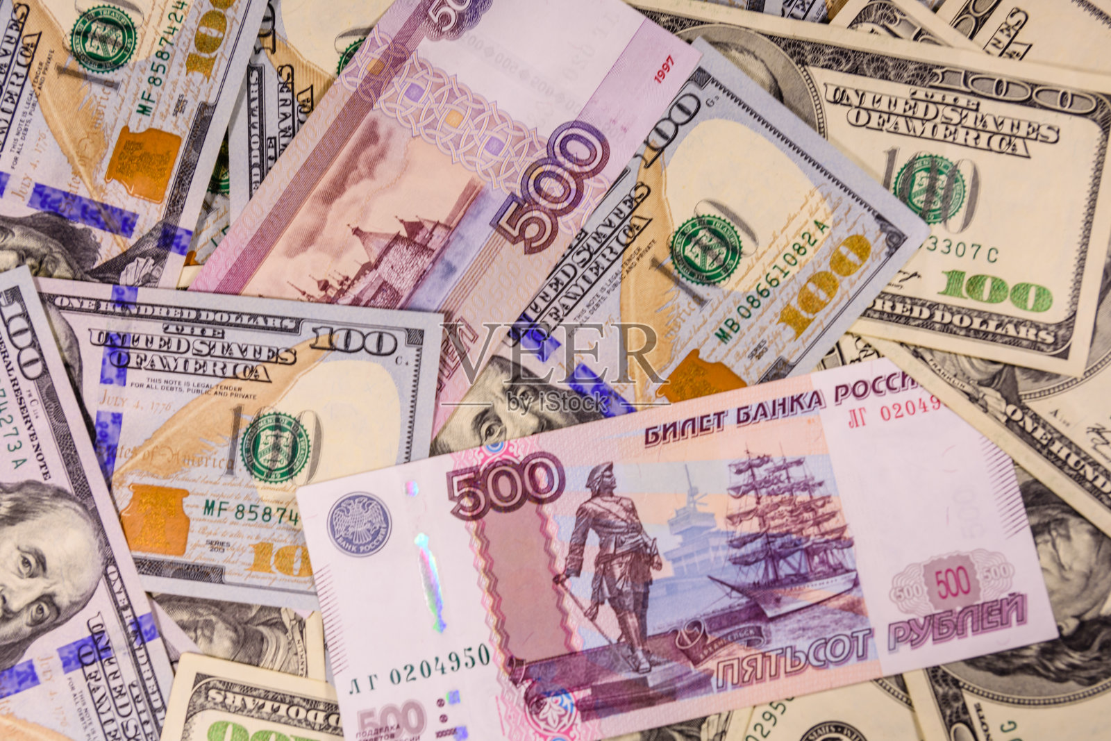 不同的美国和俄罗斯钞票的背景照片摄影图片