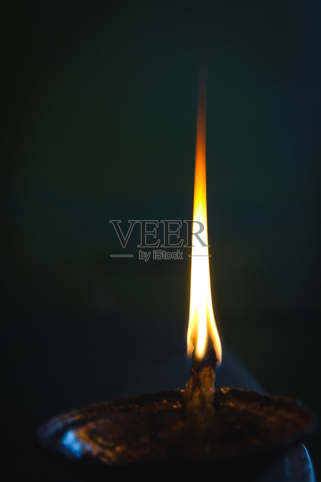 油灯的火焰照片摄影图片