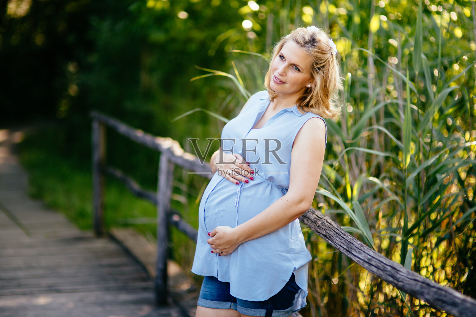 美丽的孕妇照片摄影图片