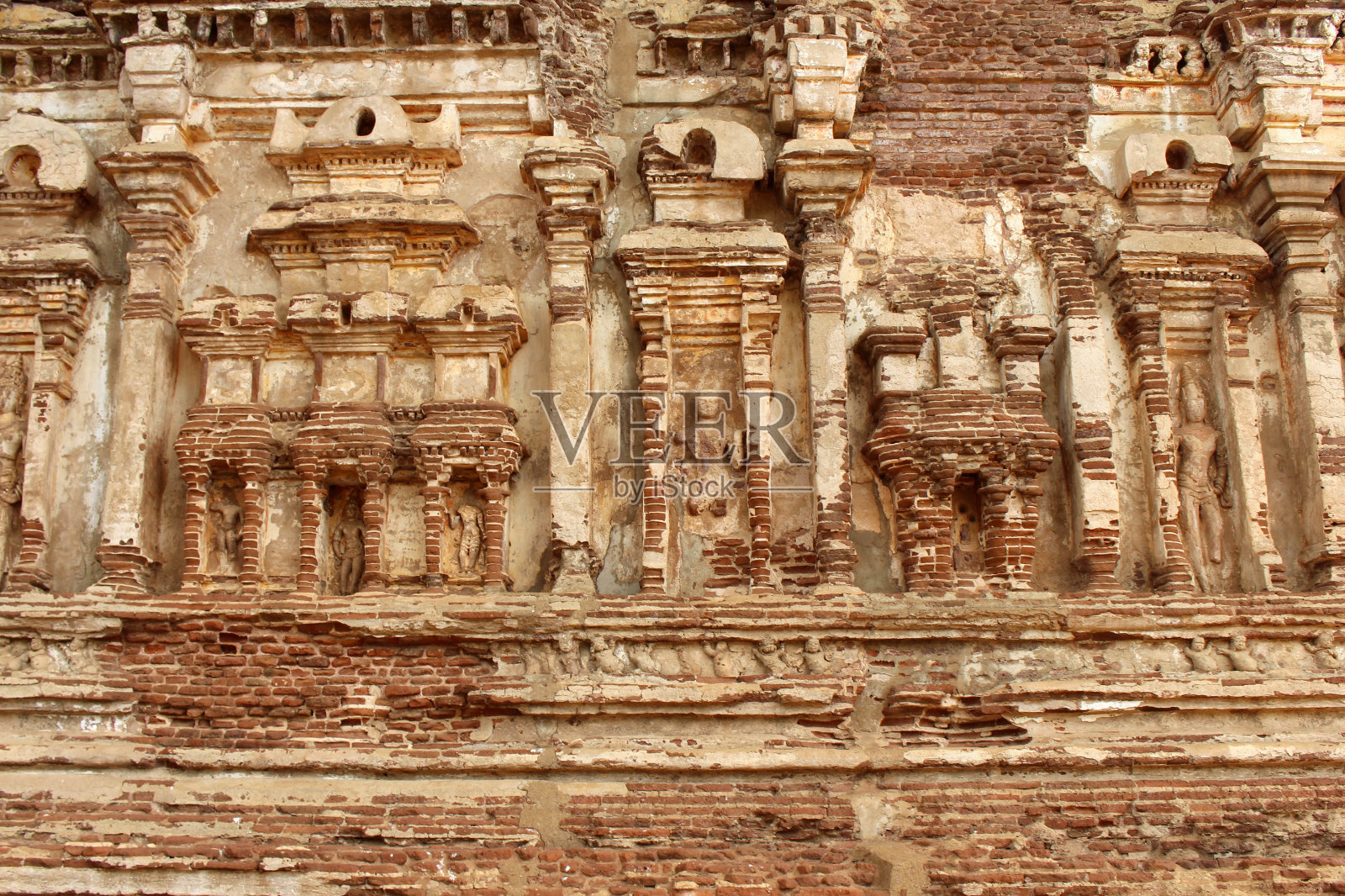 Polonnaruwa古城周围的Thivanka Image House。照片摄影图片