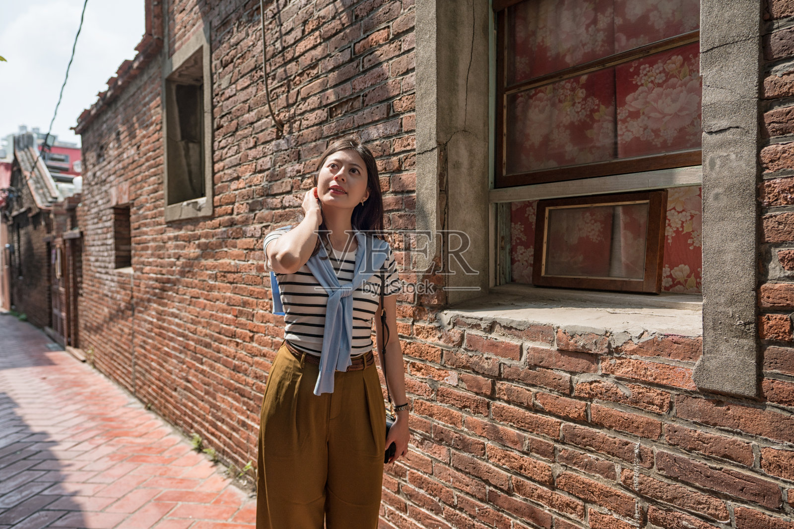 参观古老的中国街道。照片摄影图片