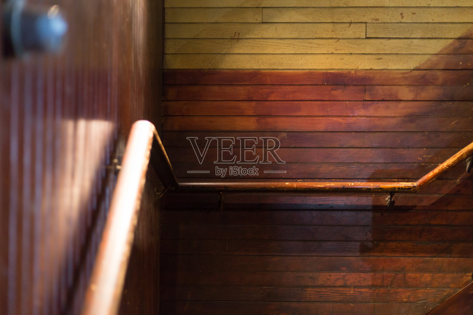 古董旧楼梯照片摄影图片