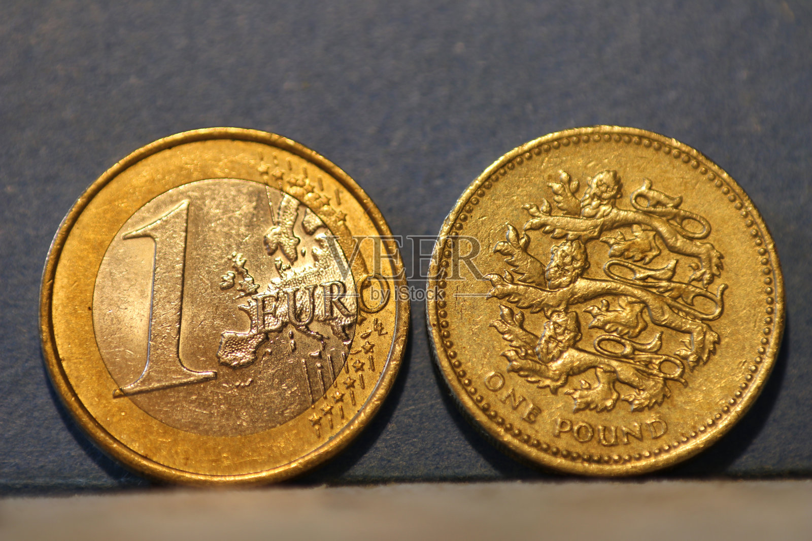 英国脱欧冲突:英镑和欧元照片摄影图片