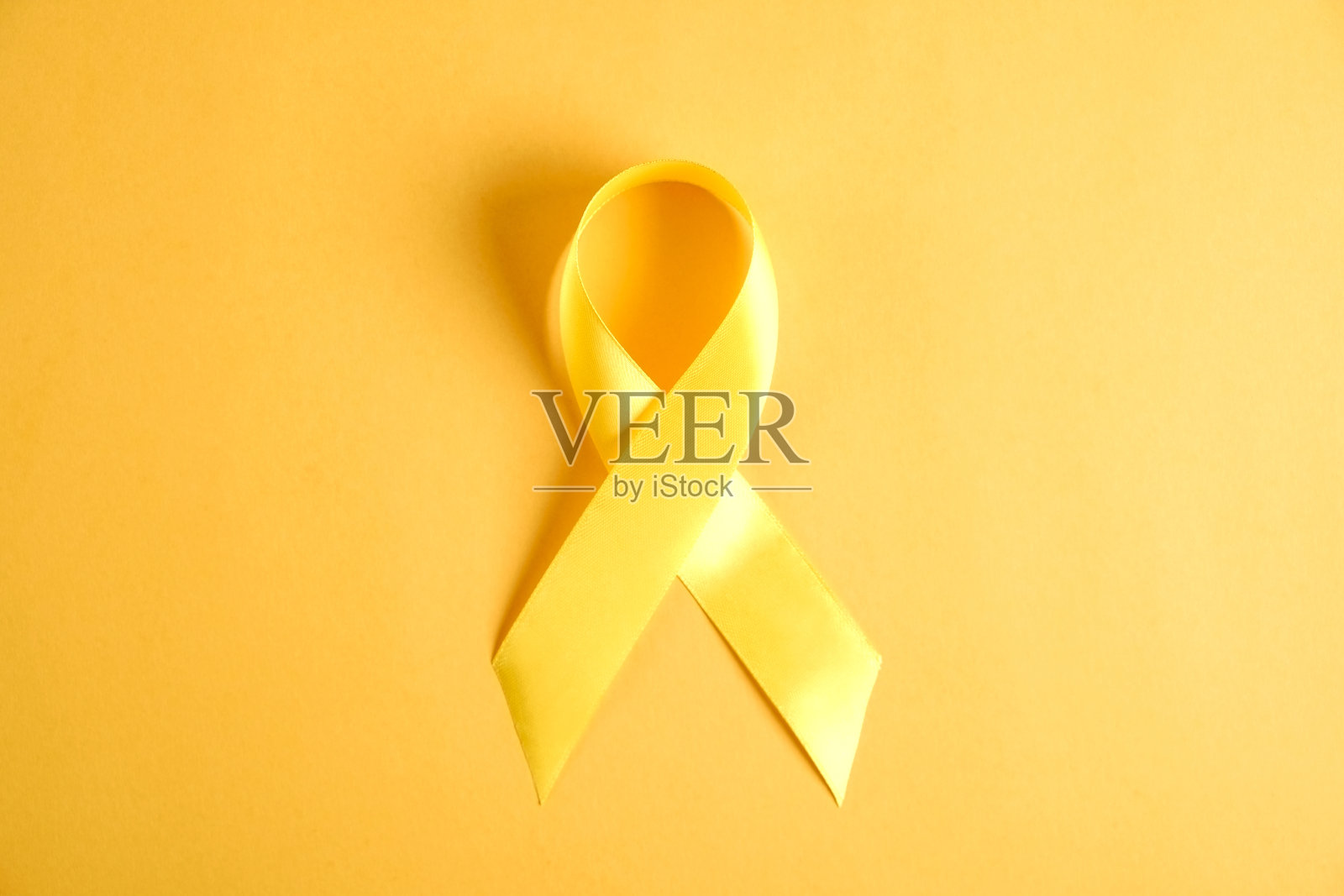 多寓意象征性的丝带环，引起人们对健康问题、常见病的关注。照片摄影图片