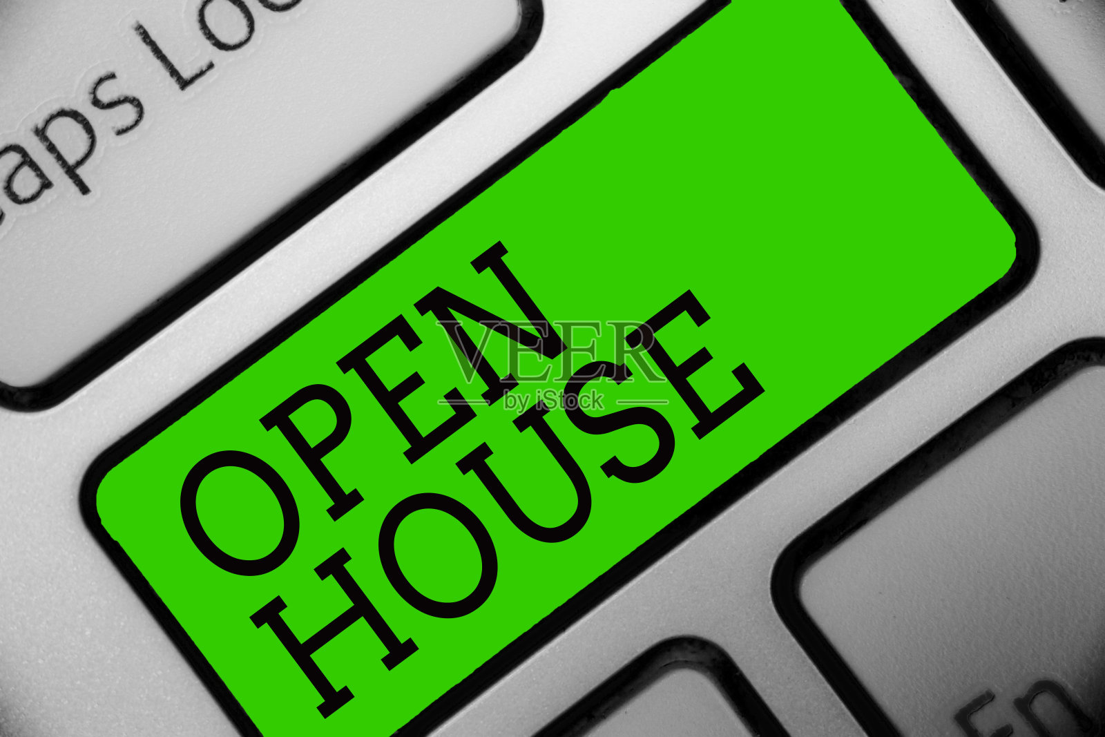 显示开放日的文字标志。概念照片，你可以随时随地来，想要的，让自己在家键盘，绿色键，意图创建计算机，计算反射文件。照片摄影图片