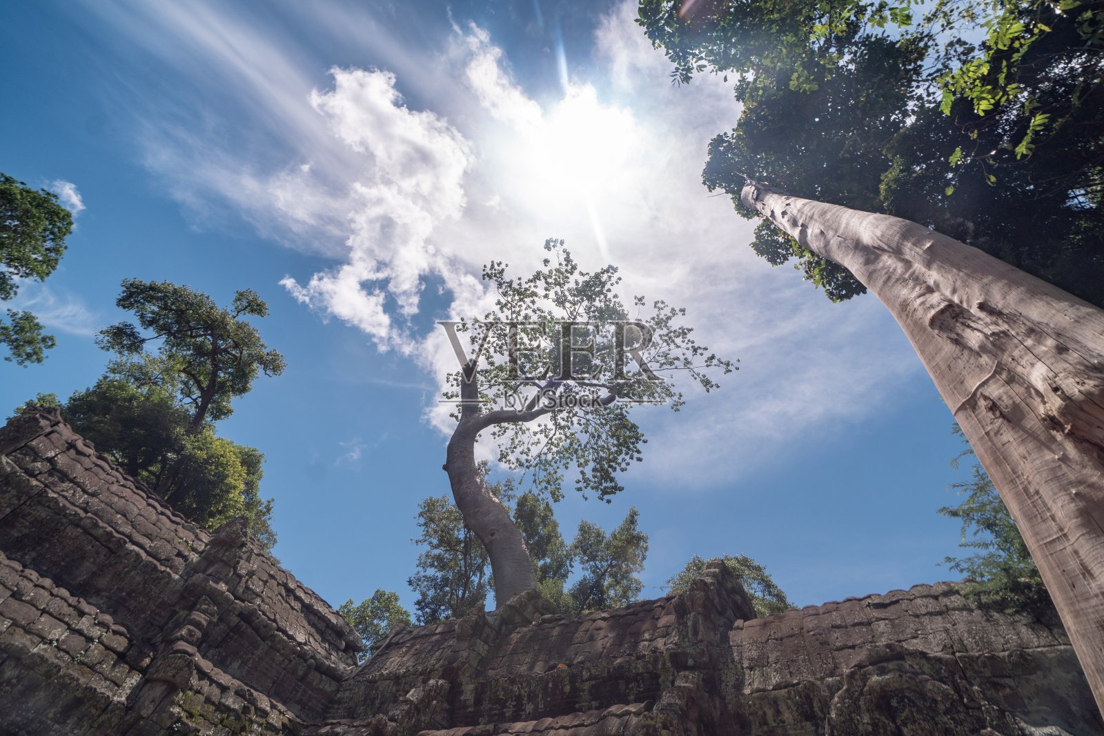 在暹粒附近的吴哥窟照片摄影图片