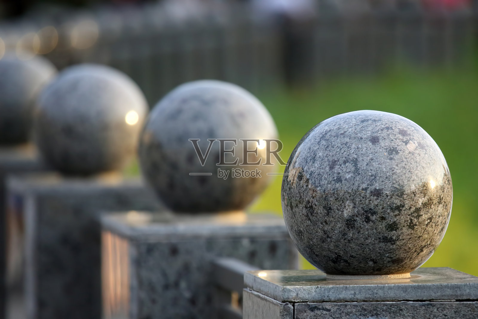 大理石柱的未来滨水照片摄影图片