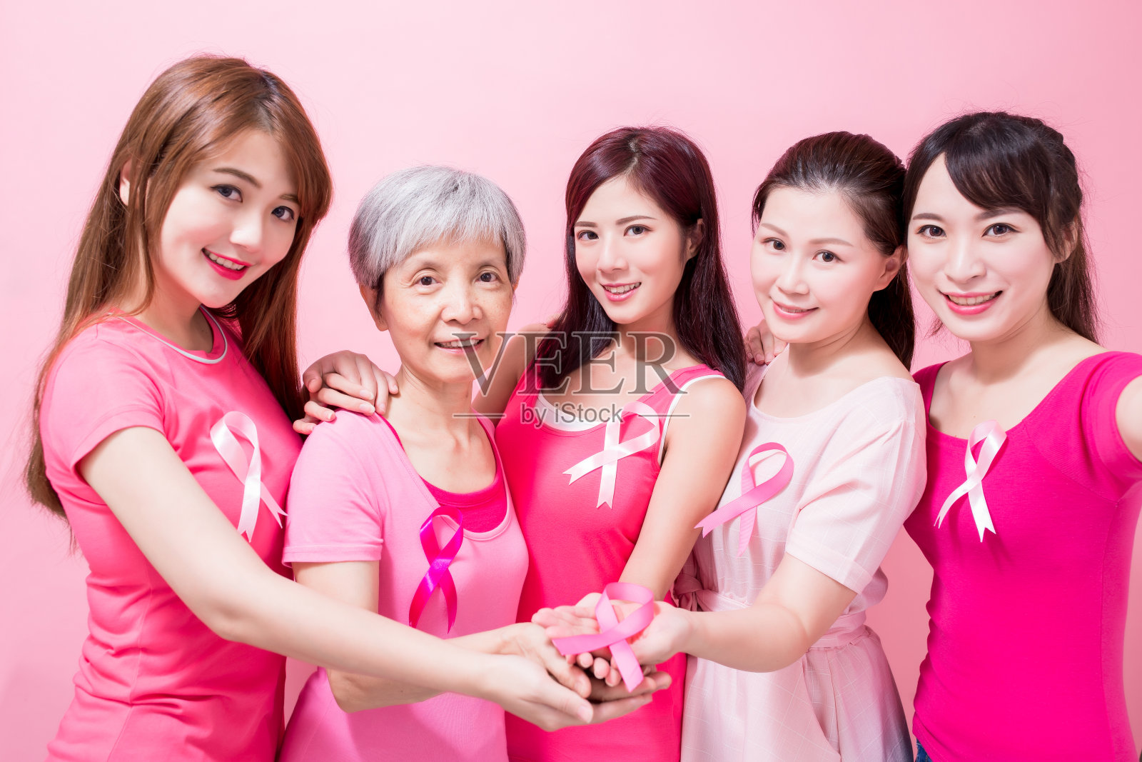 预防乳腺癌的女性照片摄影图片