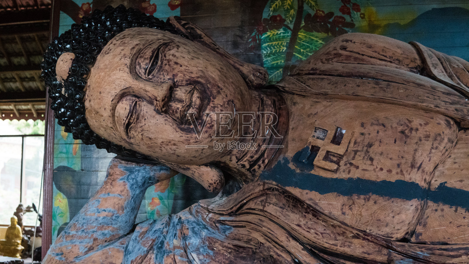 说谎的佛像雕塑照片摄影图片