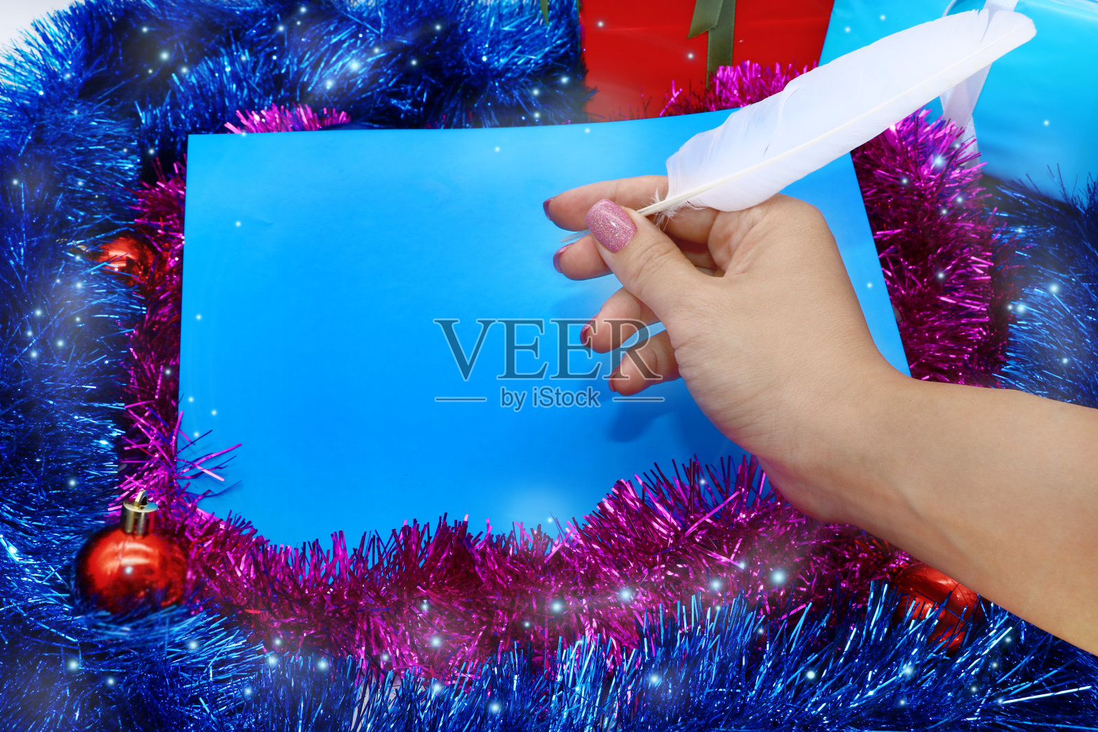 记录新年和圣诞节的事务和愿望的表格照片摄影图片