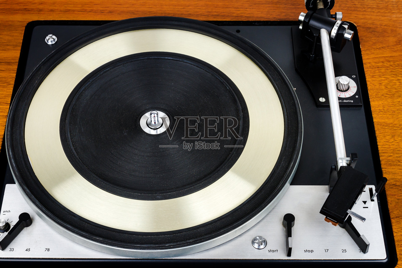 近距离的复古唱机黑胶唱片照片摄影图片