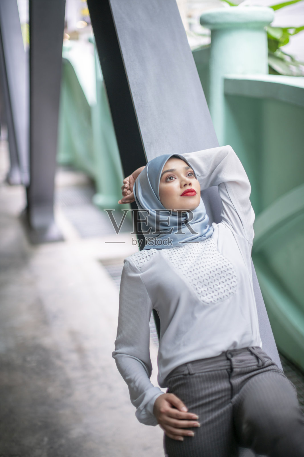 在梦中醒来照片摄影图片