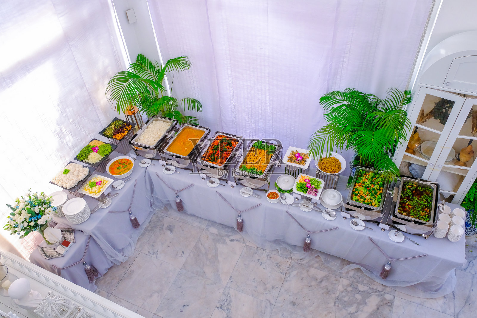 泰国自助晚餐在精心安排的婚礼照片摄影图片