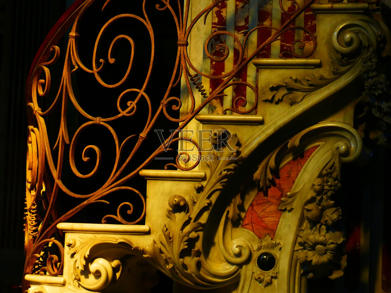 卡莫格利，意大利利古里亚教堂内照片摄影图片