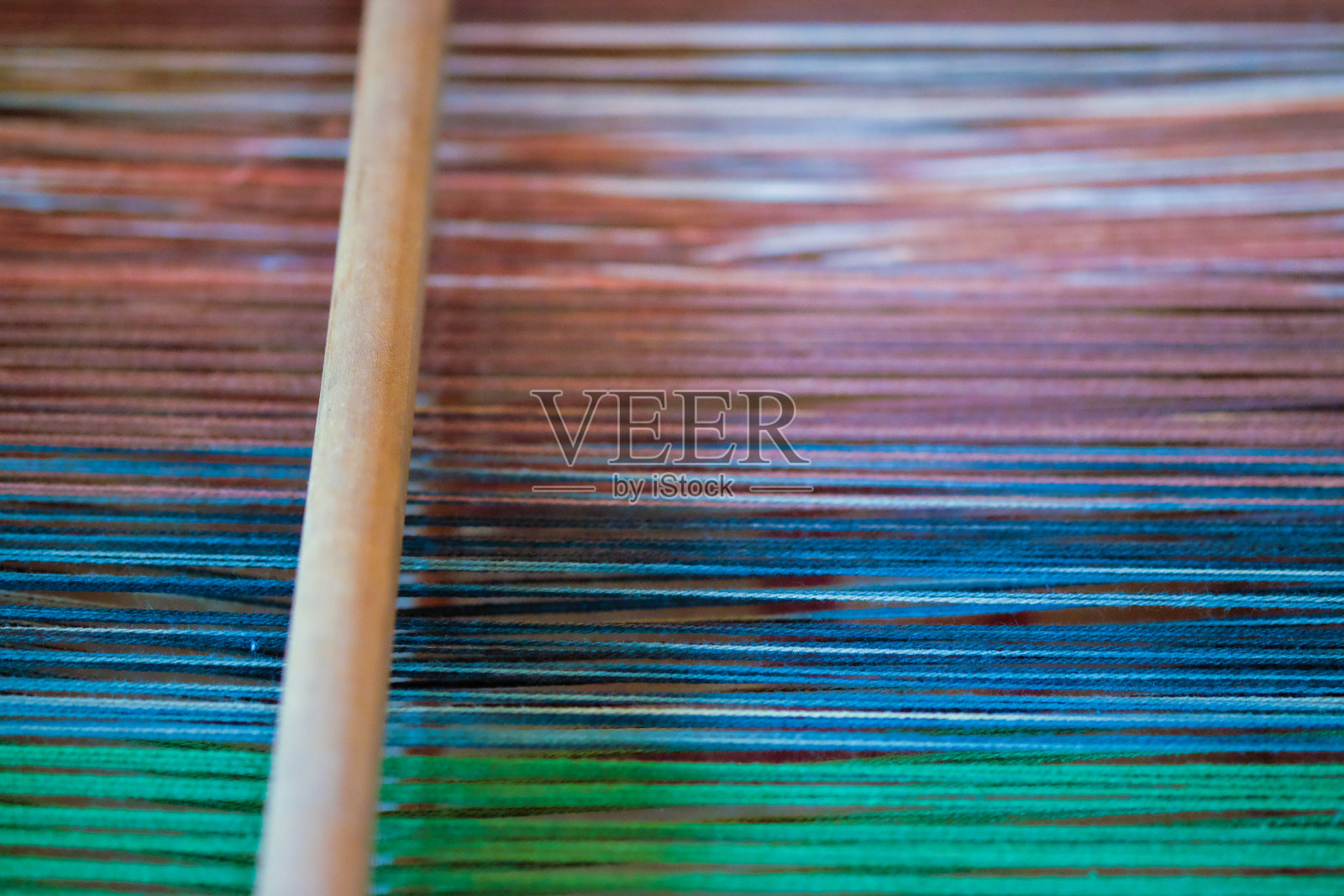 用于泰国纺织生产的织布机。照片摄影图片