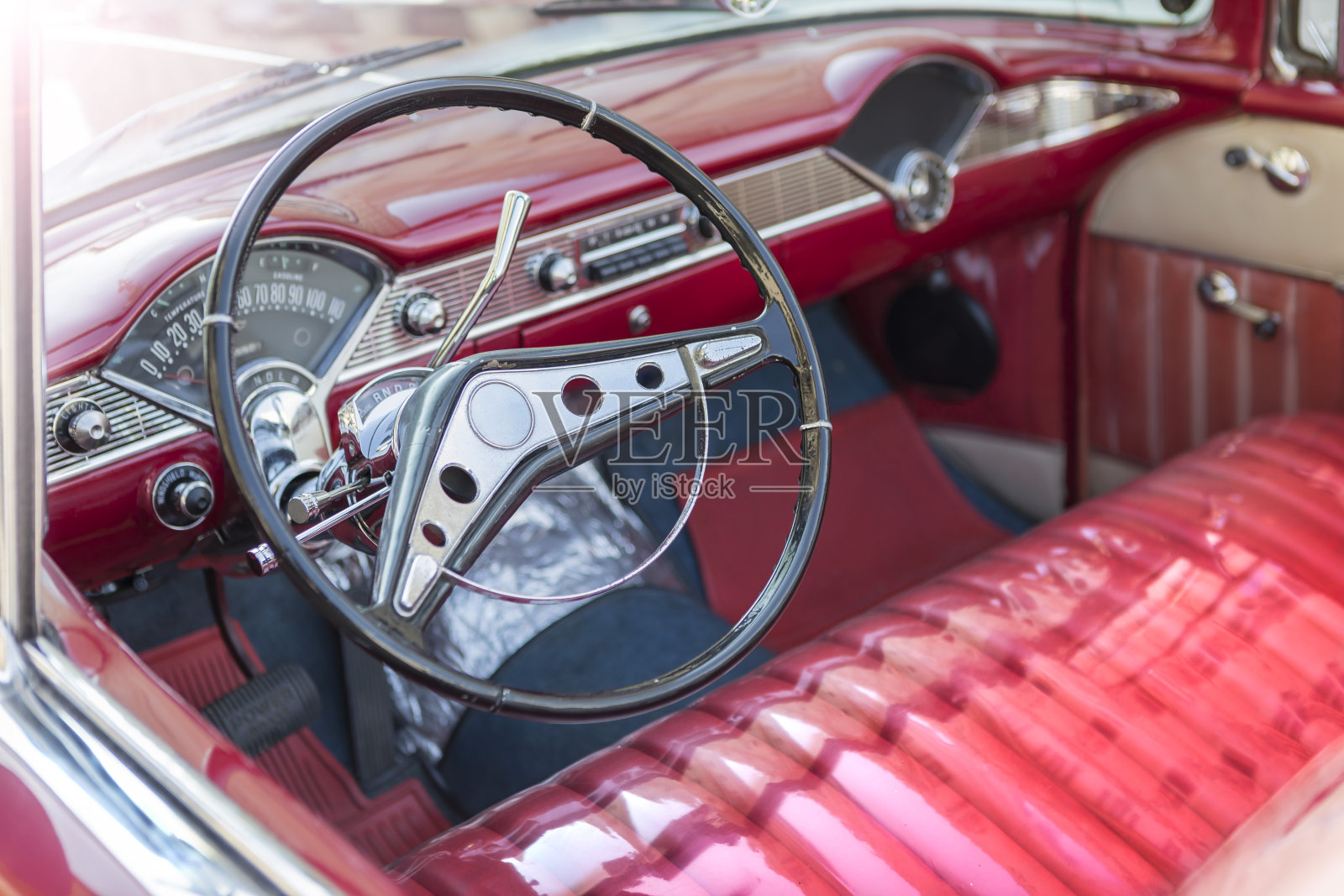 古巴哈瓦那的老式经典美国内饰车照片摄影图片