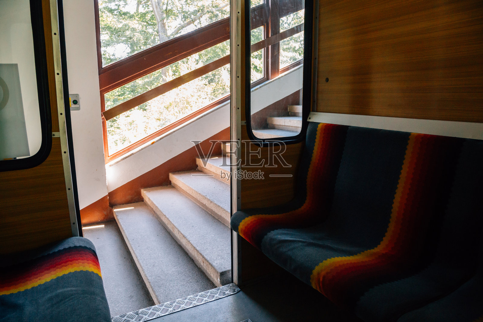 捷克卡罗维发利的戴安娜缆车照片摄影图片