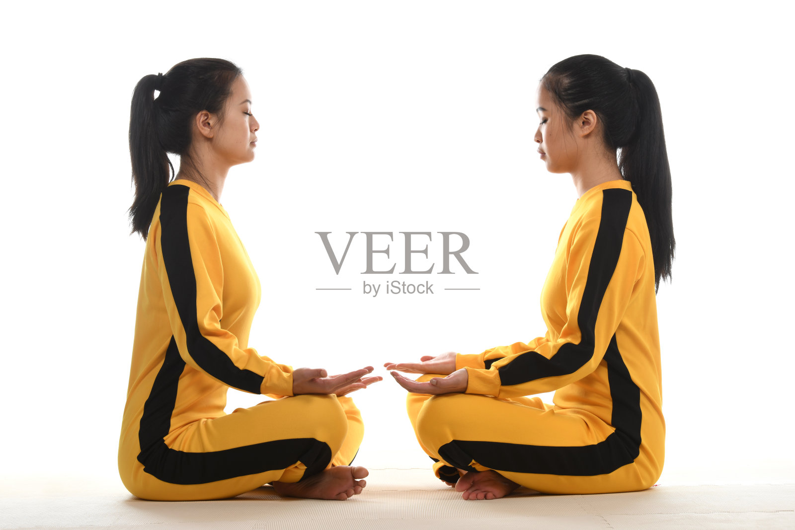 合作伙伴冥想照片摄影图片