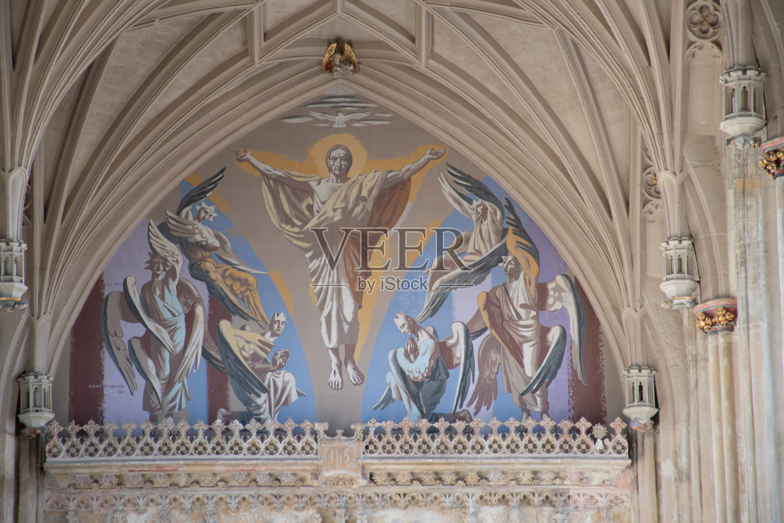 诺曼教堂内的壁画照片摄影图片