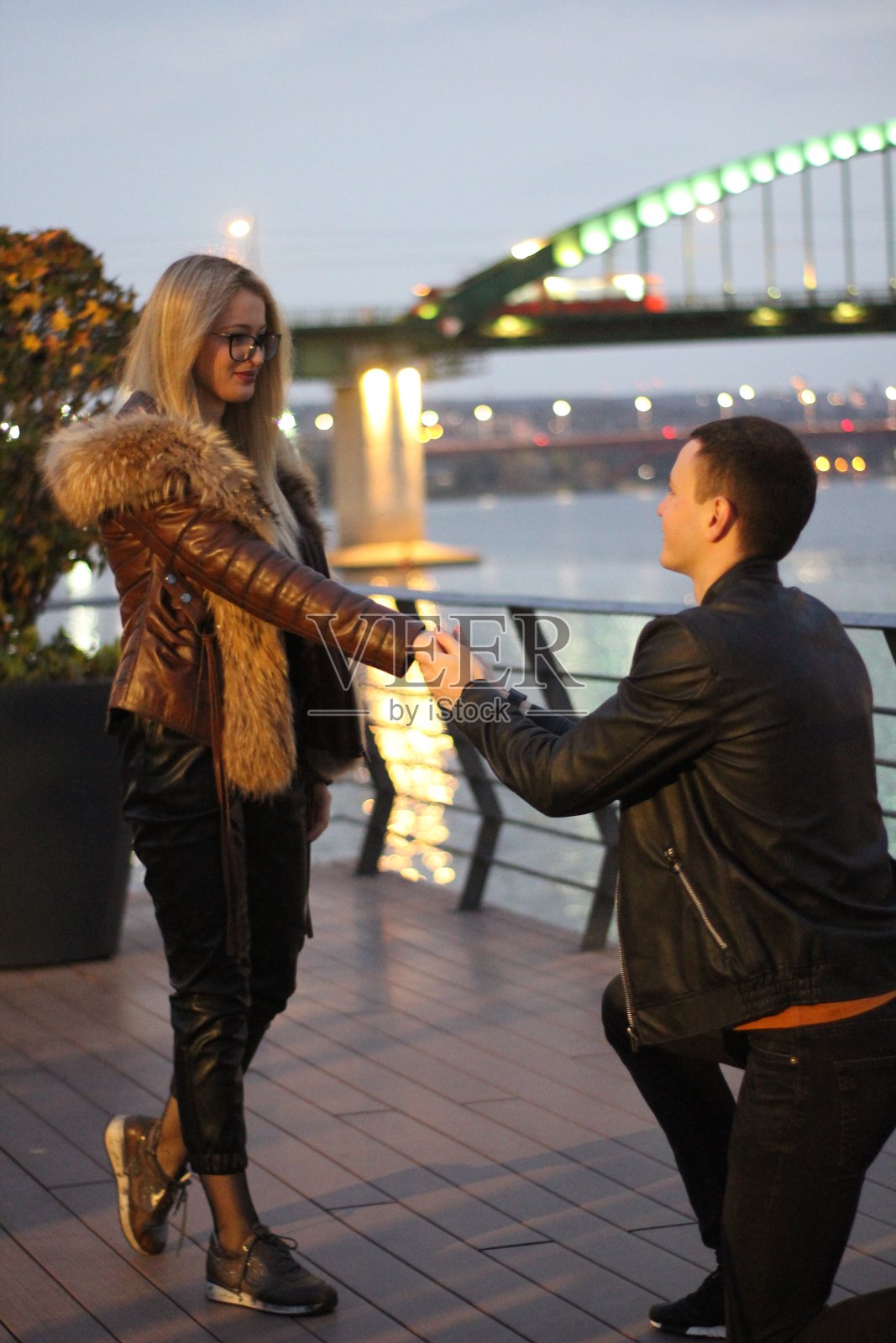 你想嫁给我吗?照片摄影图片