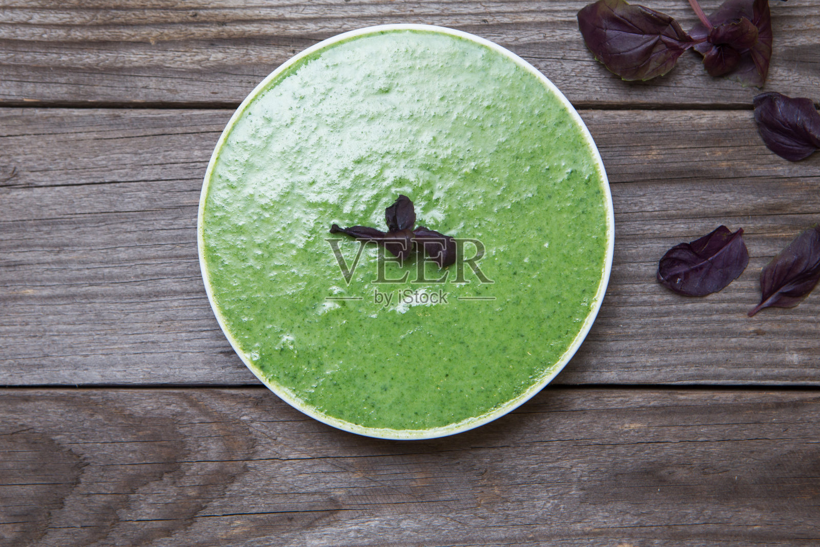 一层奶油汤照片摄影图片