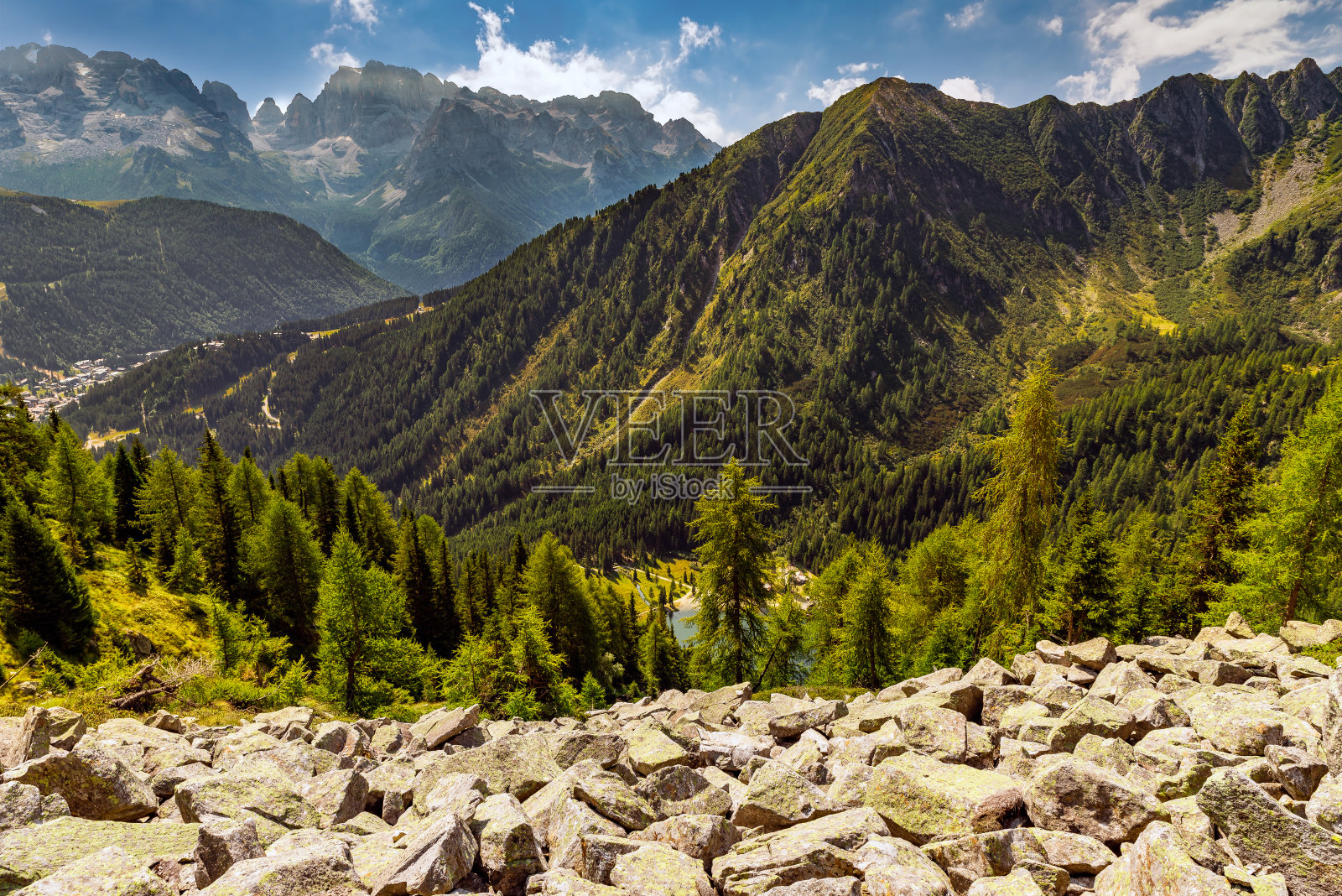 山地徒步旅行——五个湖泊照片摄影图片