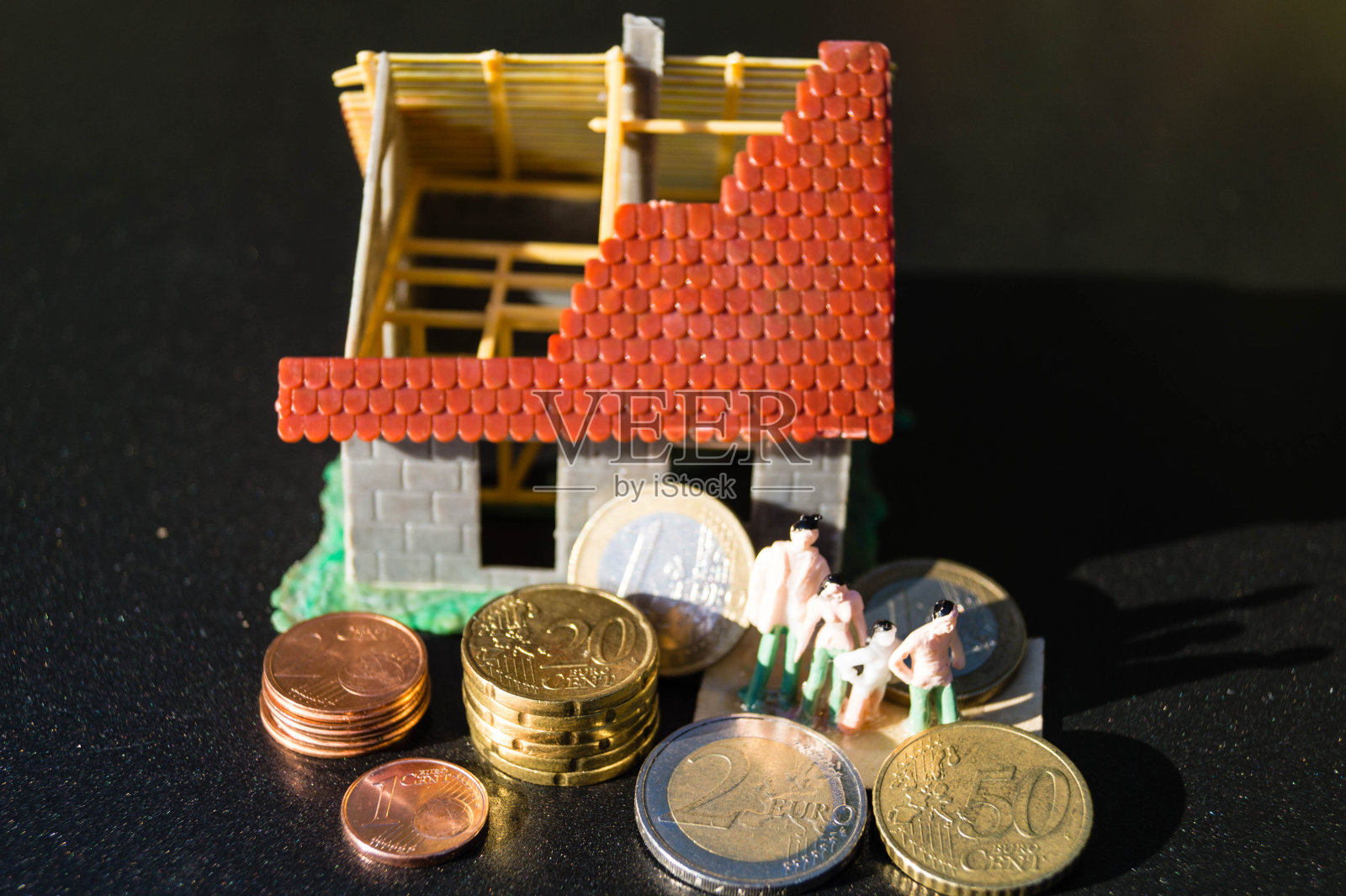 桌上硬币特写镜头照片摄影图片