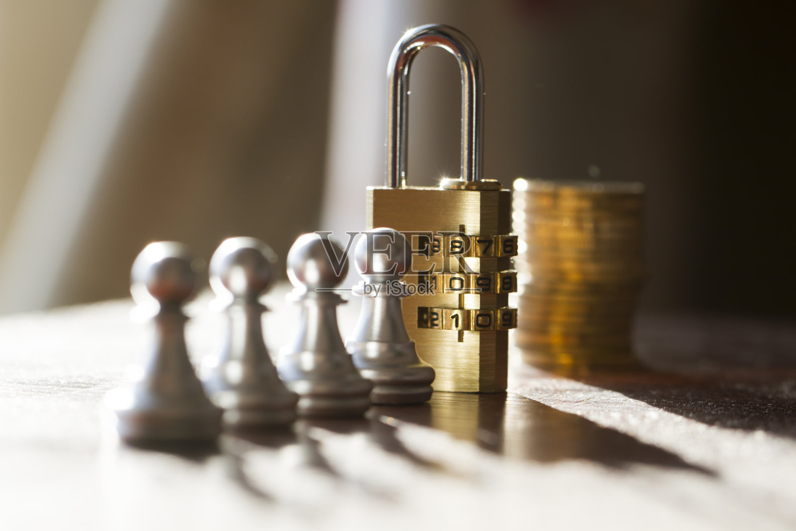 棋牌密码锁，竞争安全，经济合作保障，财富安全照片摄影图片