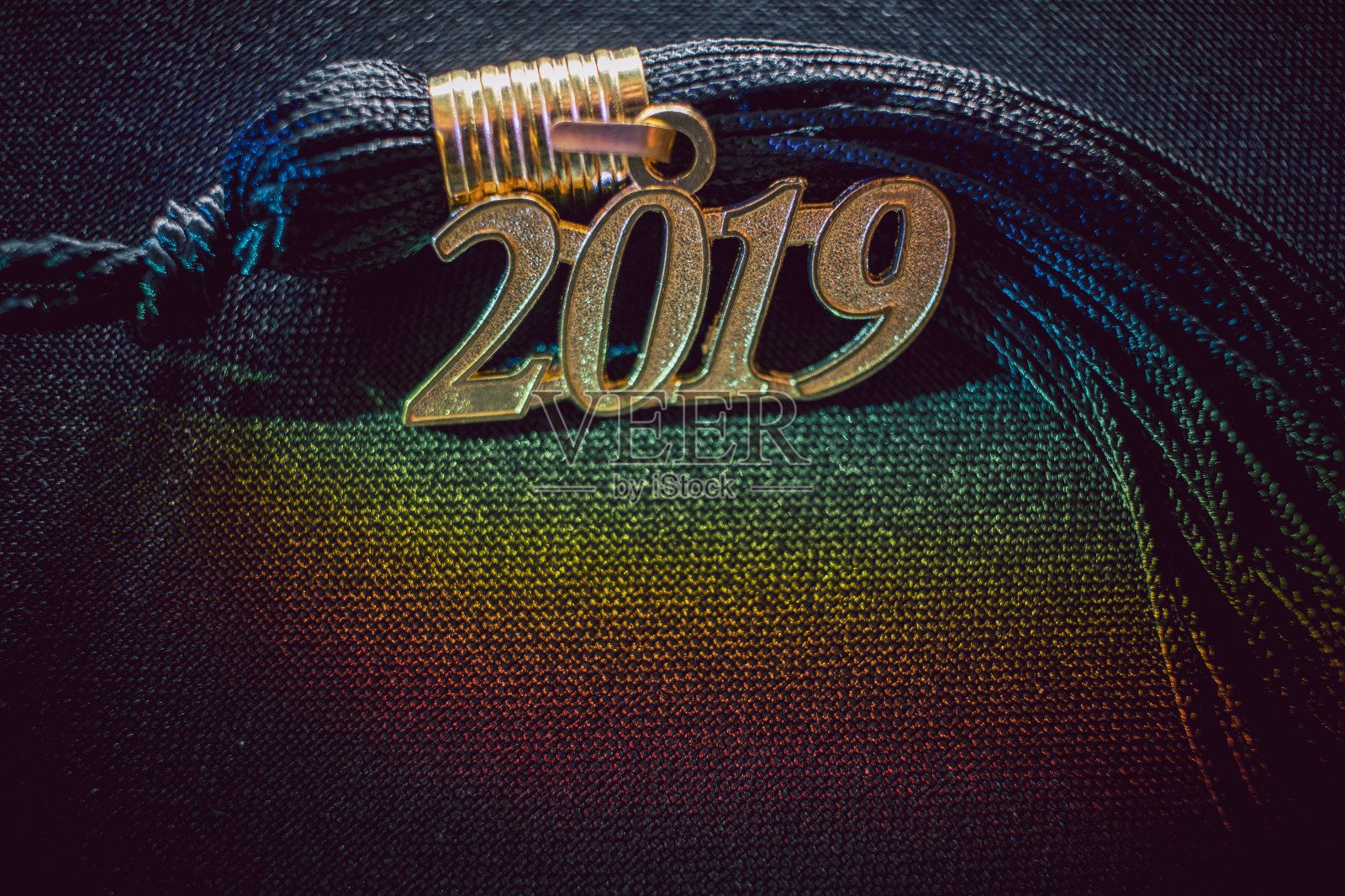 2019年毕业流苏照片摄影图片