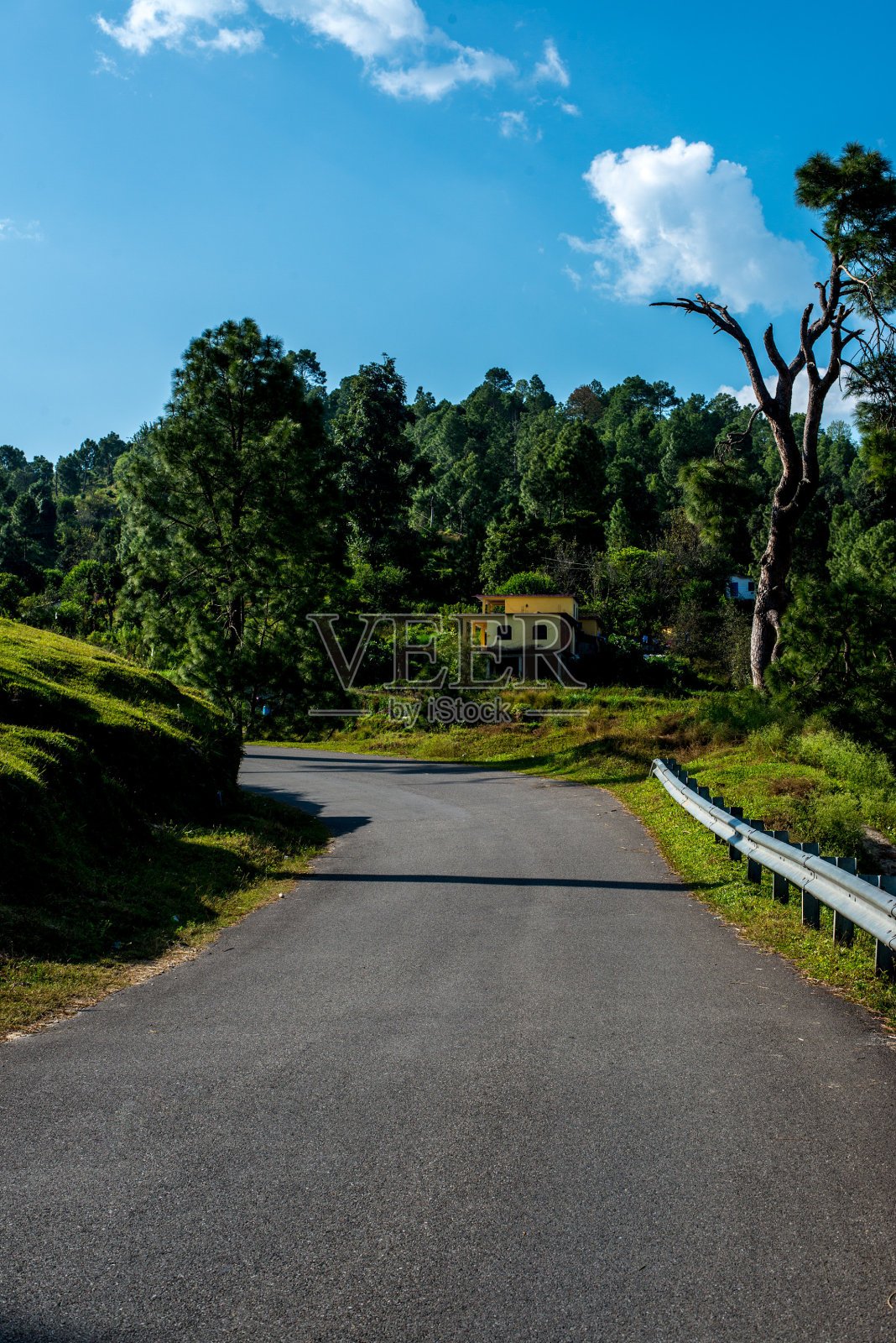 印度北阿坎德邦Bageshwar公路照片摄影图片