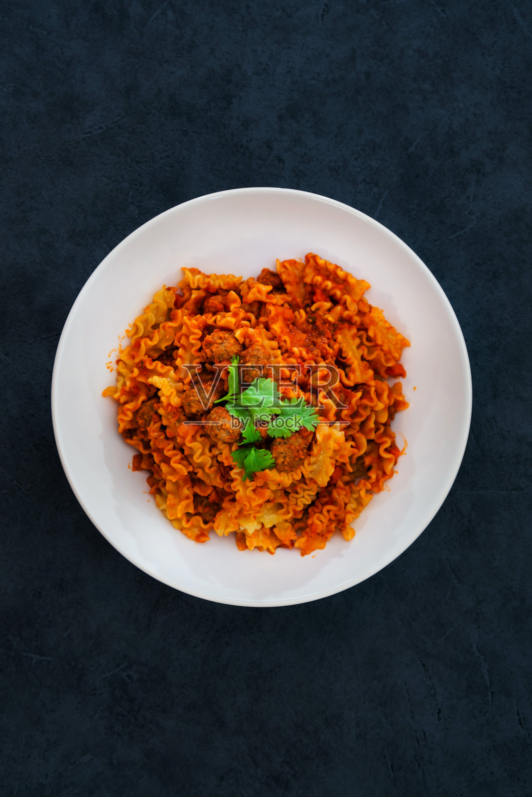 美味的意大利面桌上的意大利肉酱意大利面照片摄影图片