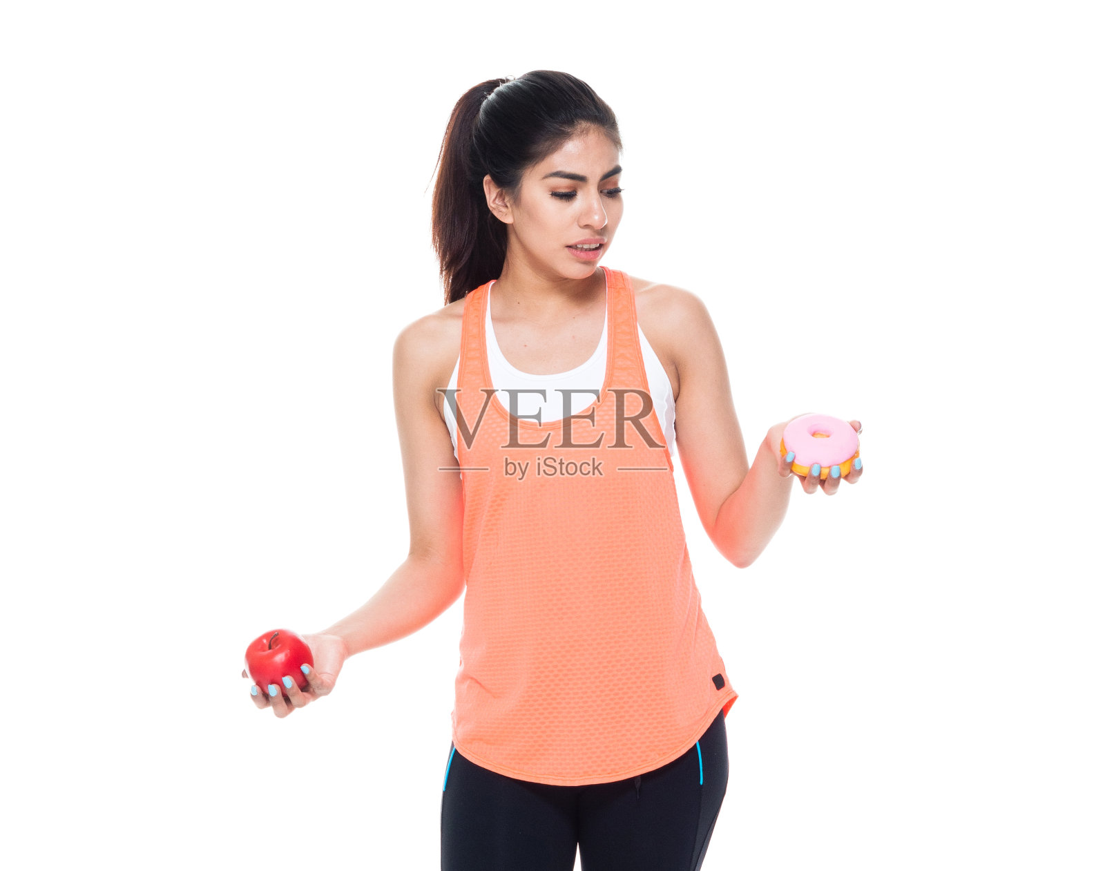 美丽的拉丁女性在运动服装照片摄影图片